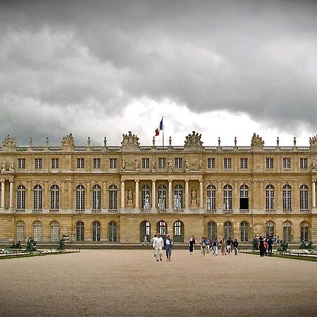 Near Castle Of Versailles Cozy Room With Breakfast And Parking Eksteriør bilde