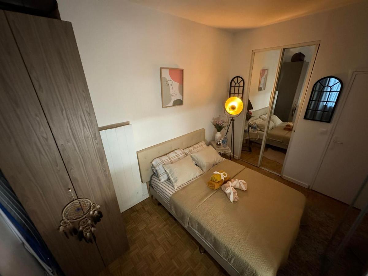 Near Castle Of Versailles Cozy Room With Breakfast And Parking Eksteriør bilde