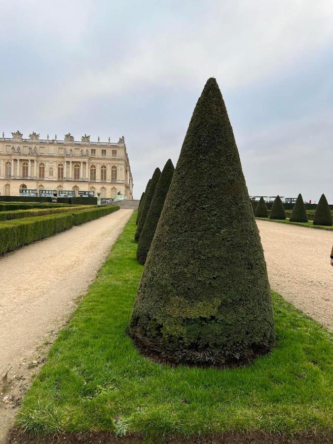 Near Castle Of Versailles Cozy Room With Breakfast And Parking Eksteriør bilde