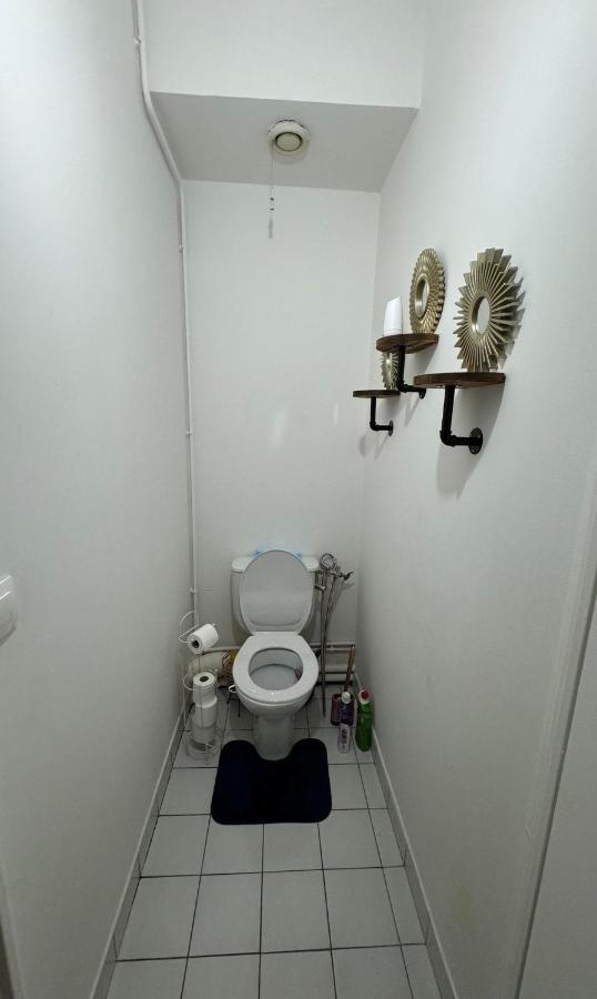 Near Castle Of Versailles Cozy Room With Breakfast And Parking Eksteriør bilde