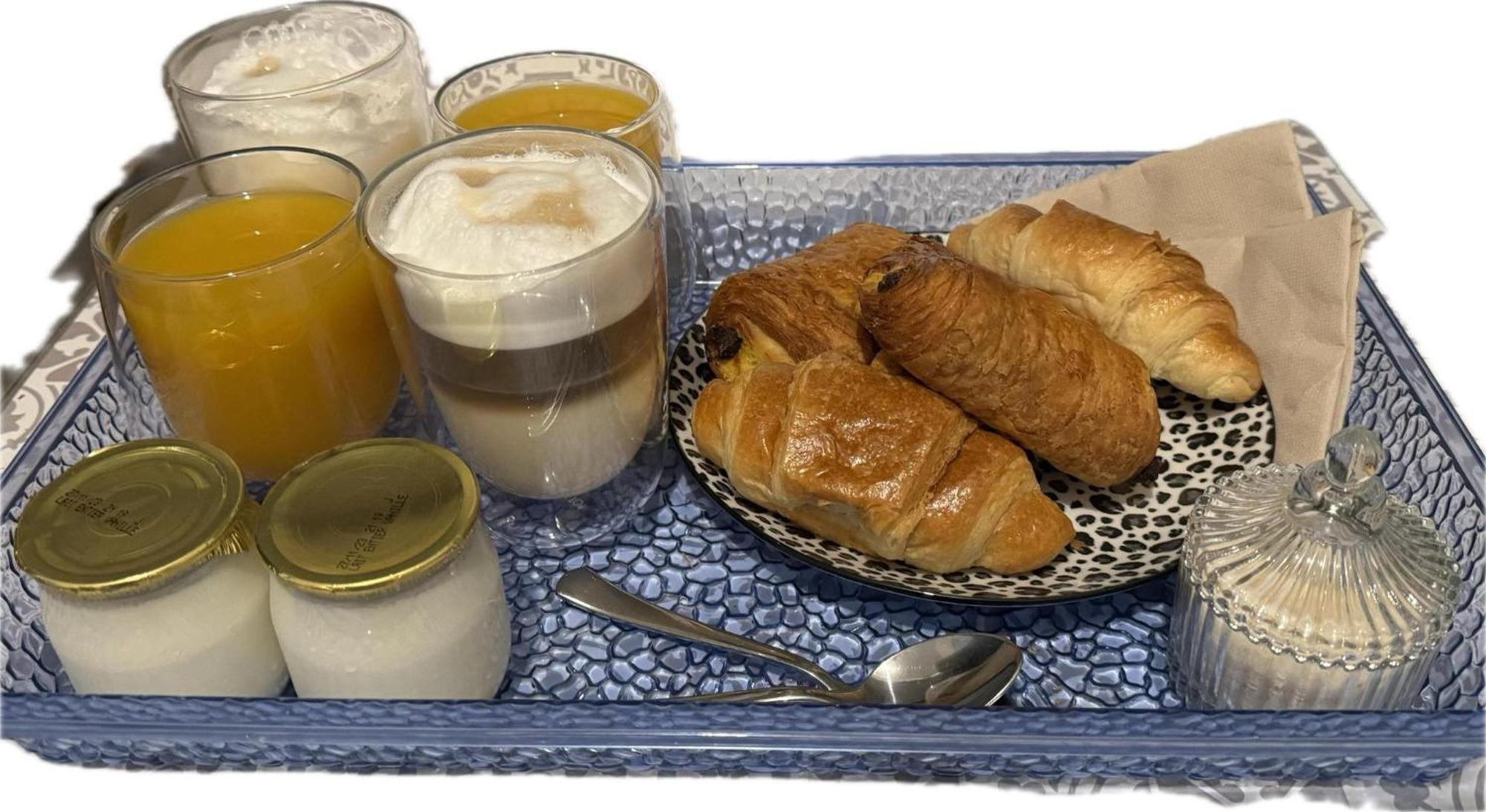 Near Castle Of Versailles Cozy Room With Breakfast And Parking Eksteriør bilde